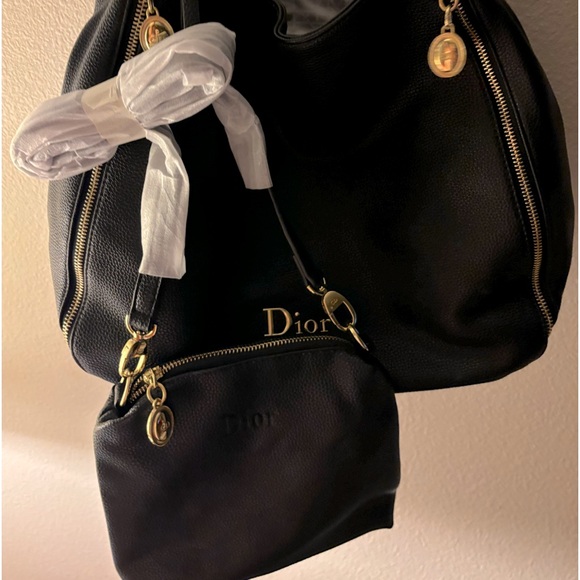 Beautiful leather bag! New-Large size with detachable pouch! - Picture 3 of 5